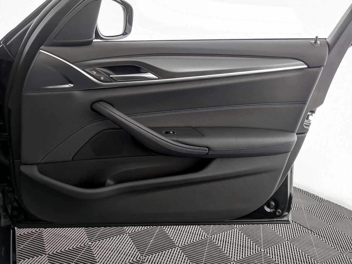 BMW 5 серии 520d xDrive, 2021 Фото №17