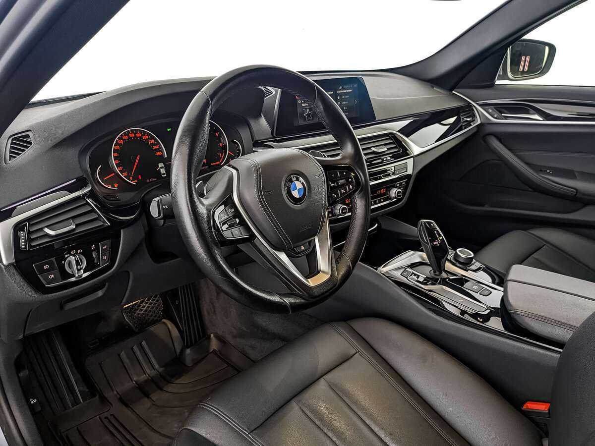 BMW 5 серии 520i, 2020 Фото №11