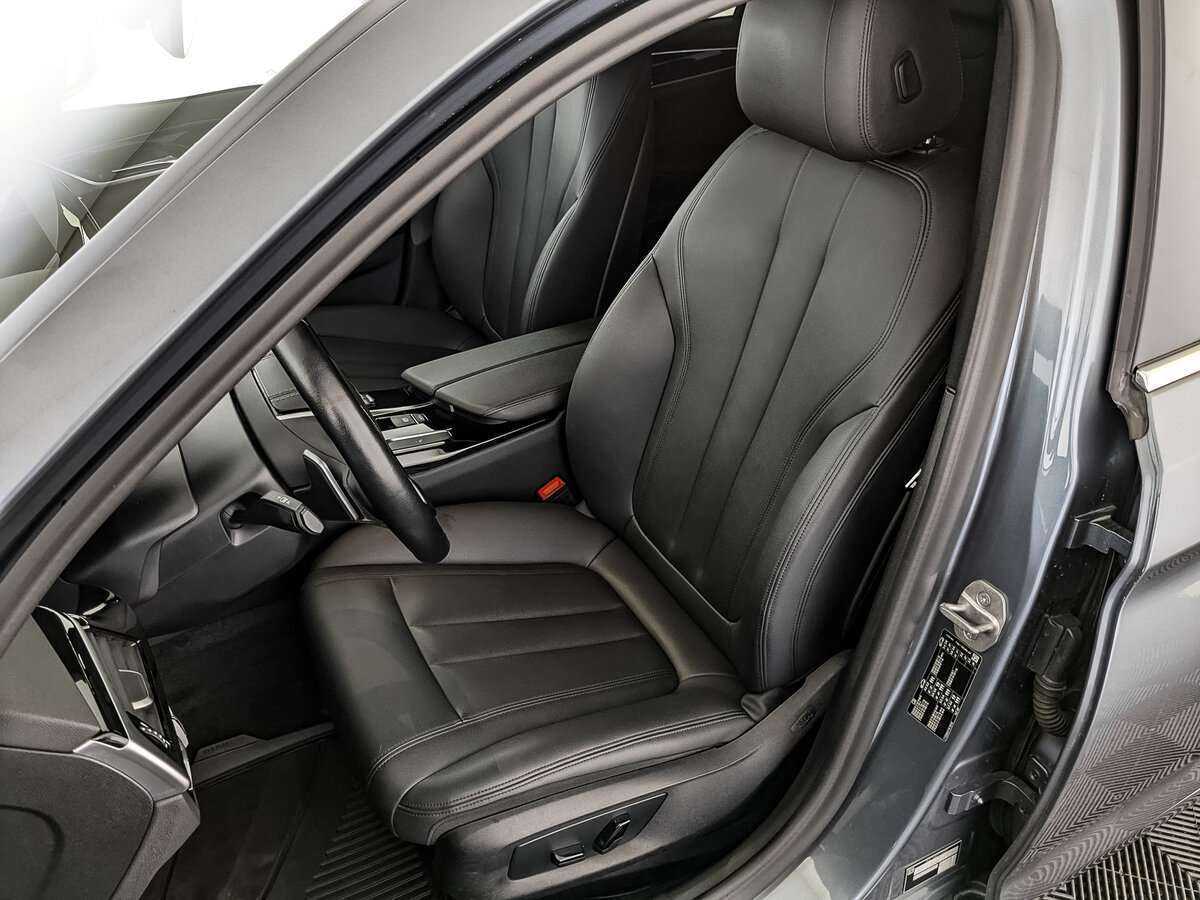 BMW 5 серии 520i, 2020 Фото №16