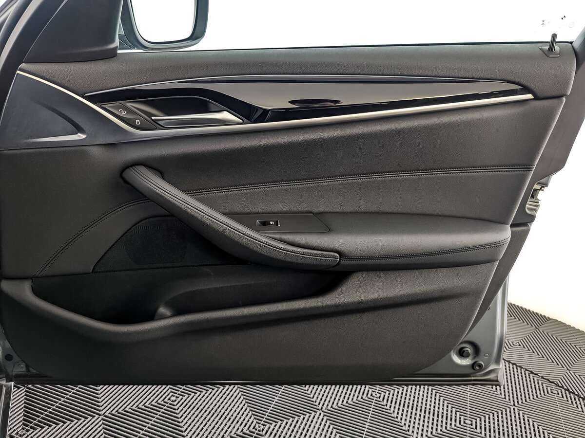 BMW 5 серии 520i, 2020 Фото №21