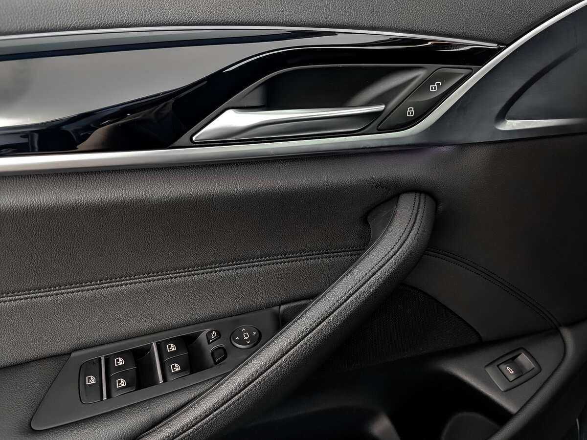 BMW 5 серии 520i, 2020 Фото №24