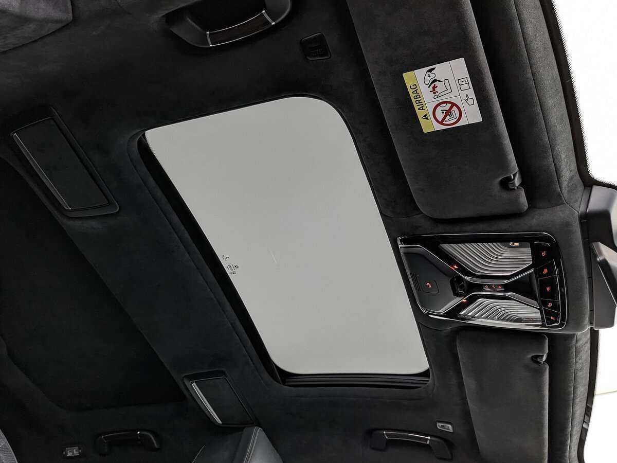 BMW 7 серии Long 750Li xDrive, 2019 Фото №18