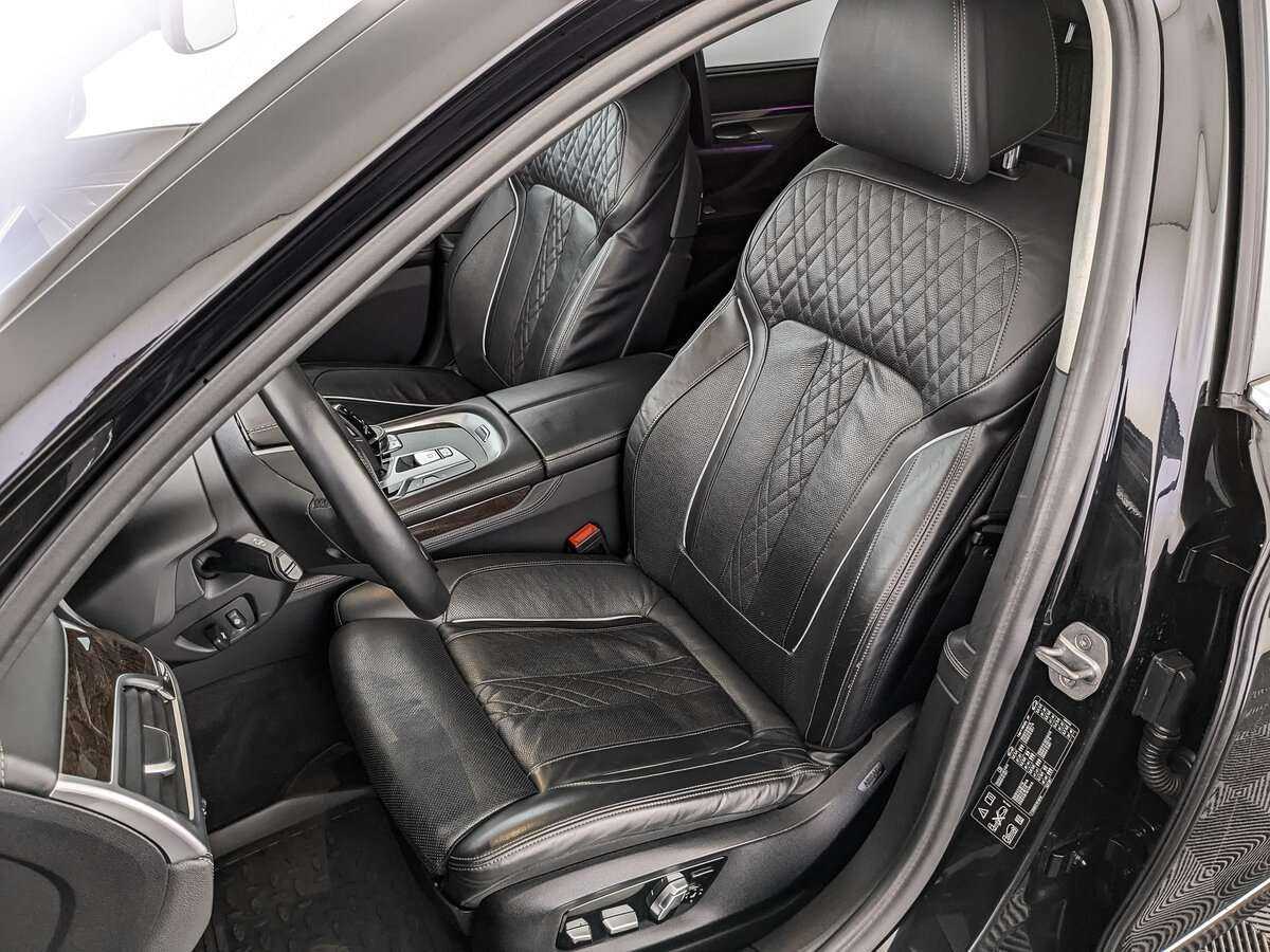 BMW 7 серии Long 750Li xDrive, 2017 Фото №19