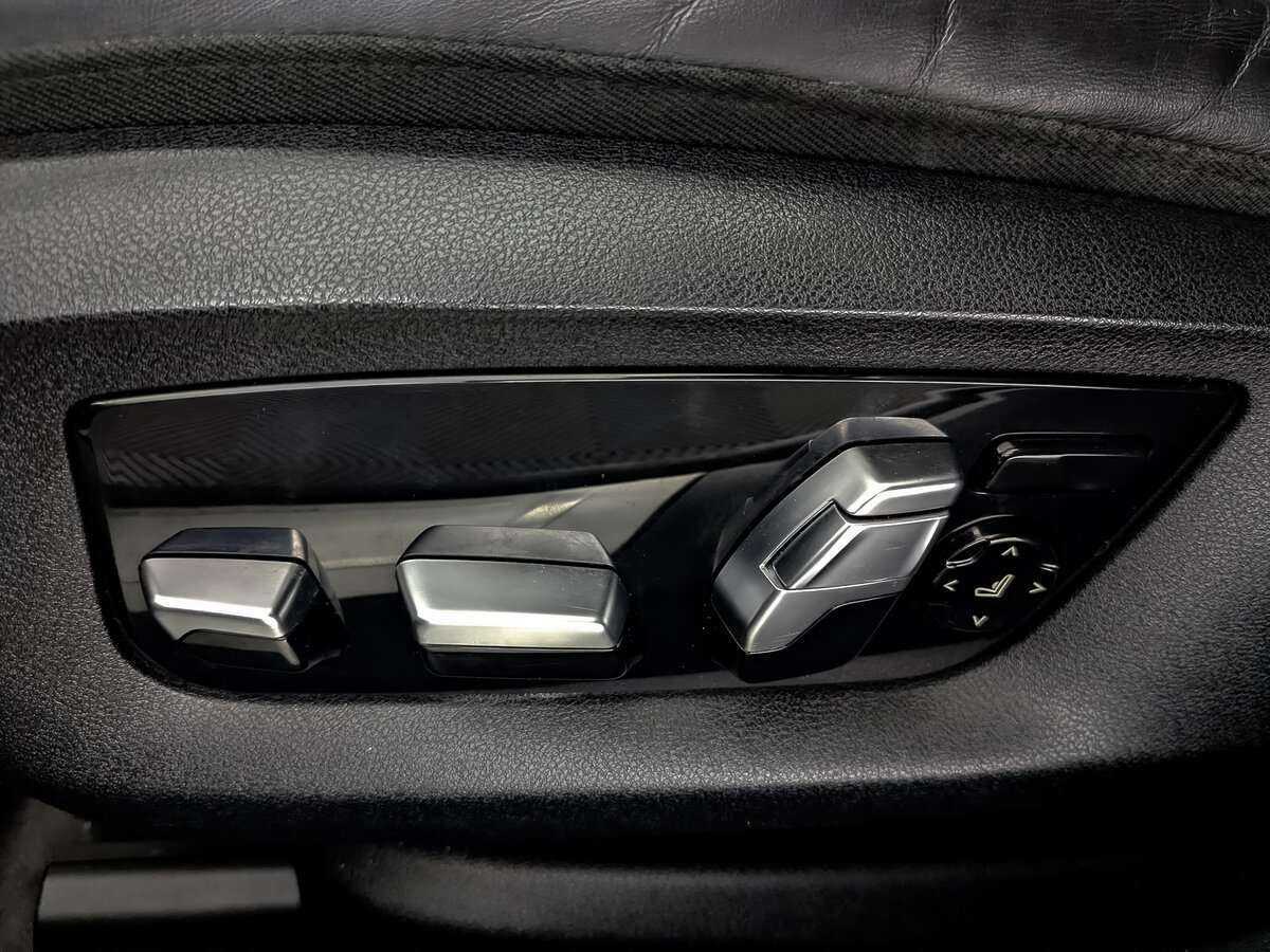 BMW 7 серии Long 750Li xDrive, 2017 Фото №29