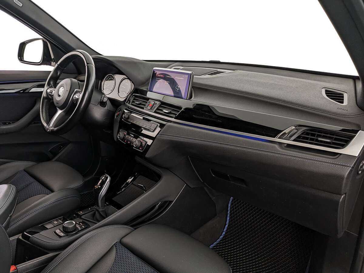 BMW X1 20i xDrive, 2020 Фото №9