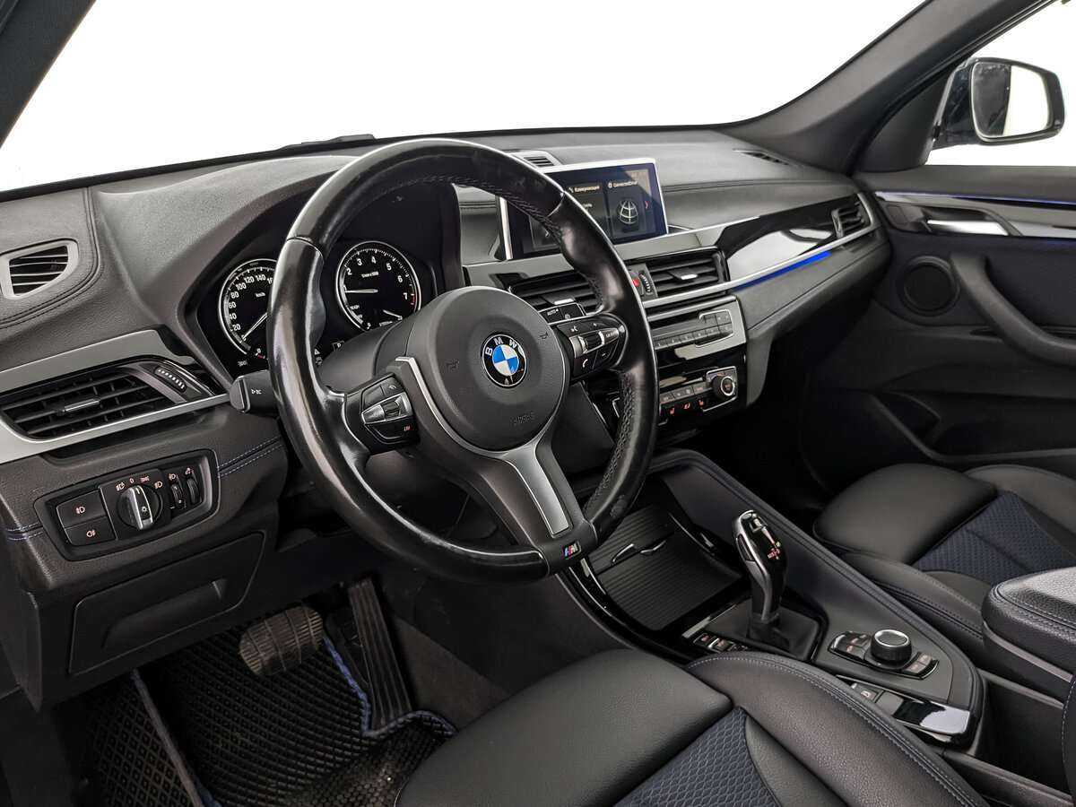 BMW X1 20i xDrive, 2020 Фото №11