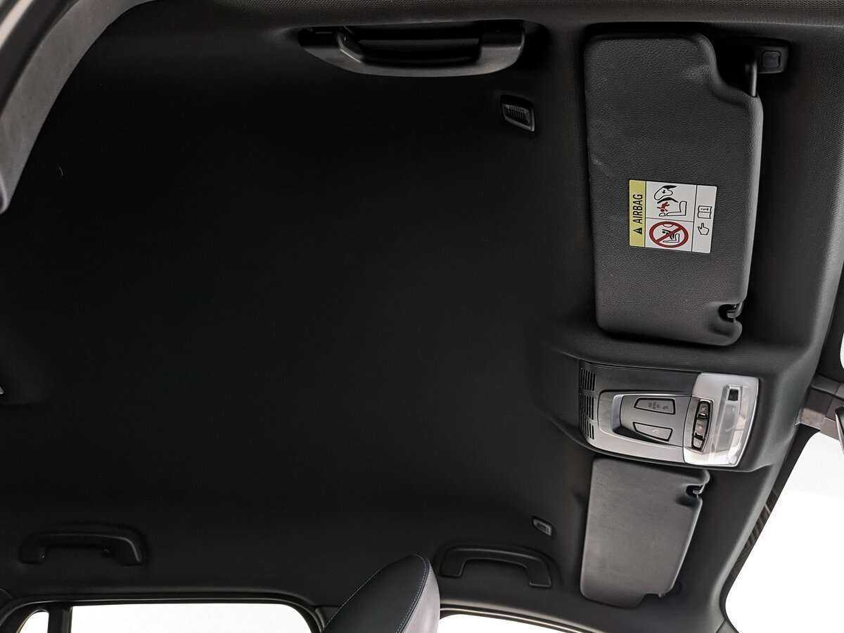 BMW X1 20i xDrive, 2020 Фото №19