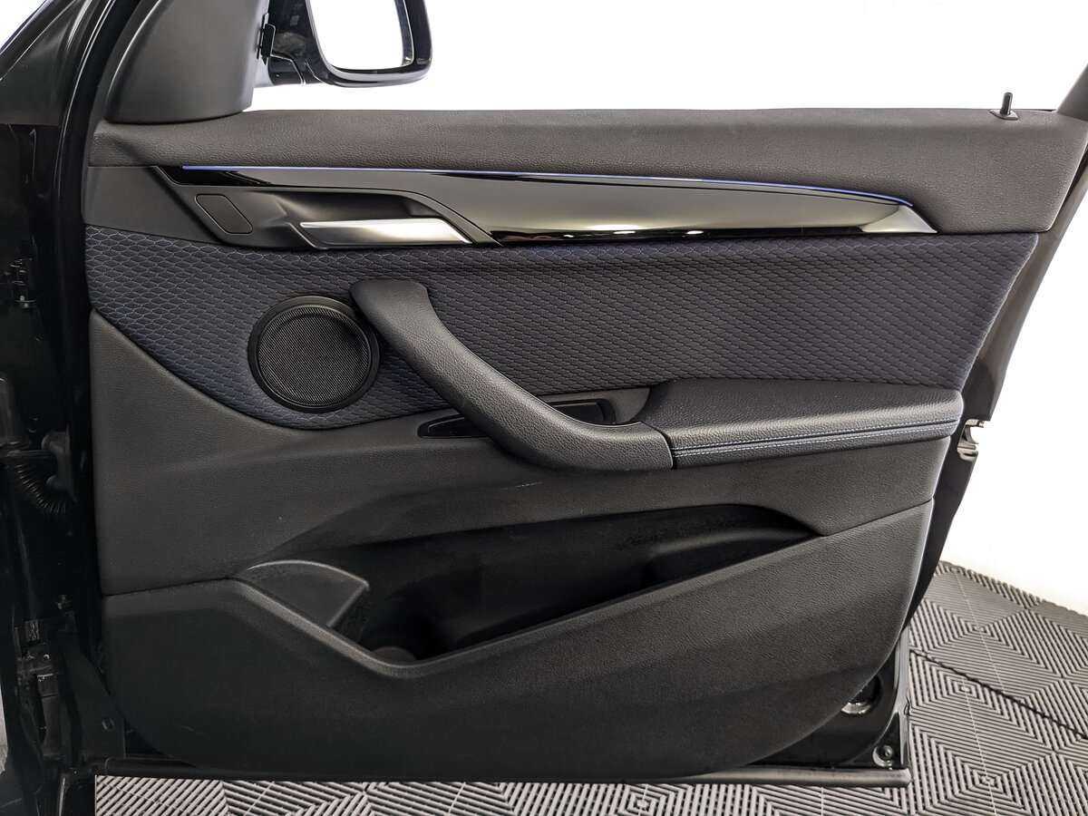 BMW X1 20i xDrive, 2020 Фото №21