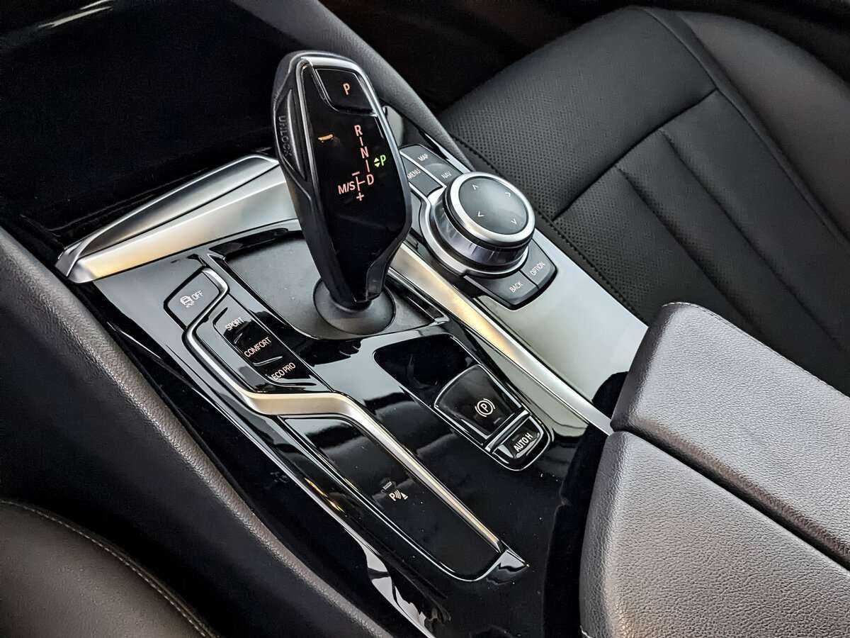 BMW 5 серии 520i, 2020 Фото №20