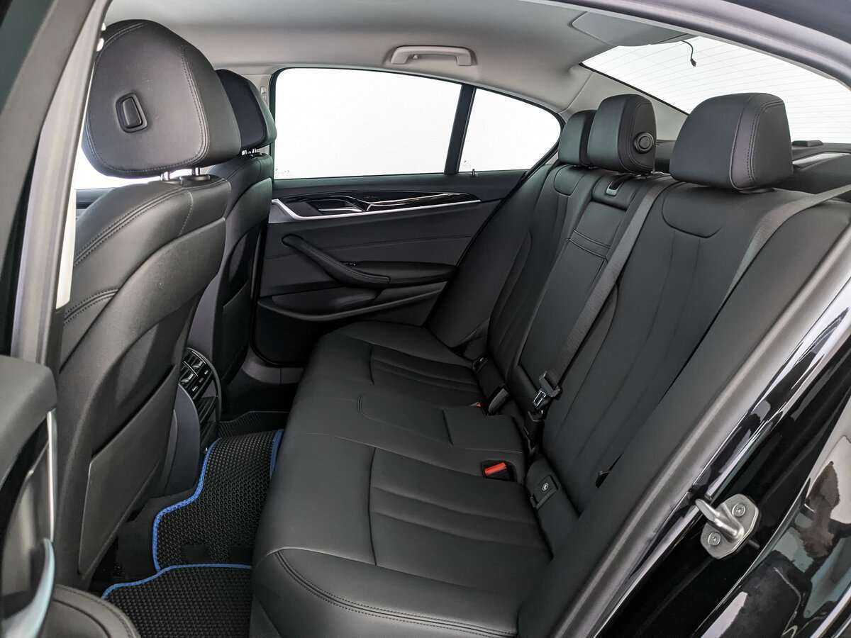 BMW 5 серии 520d, 2020 Фото №14