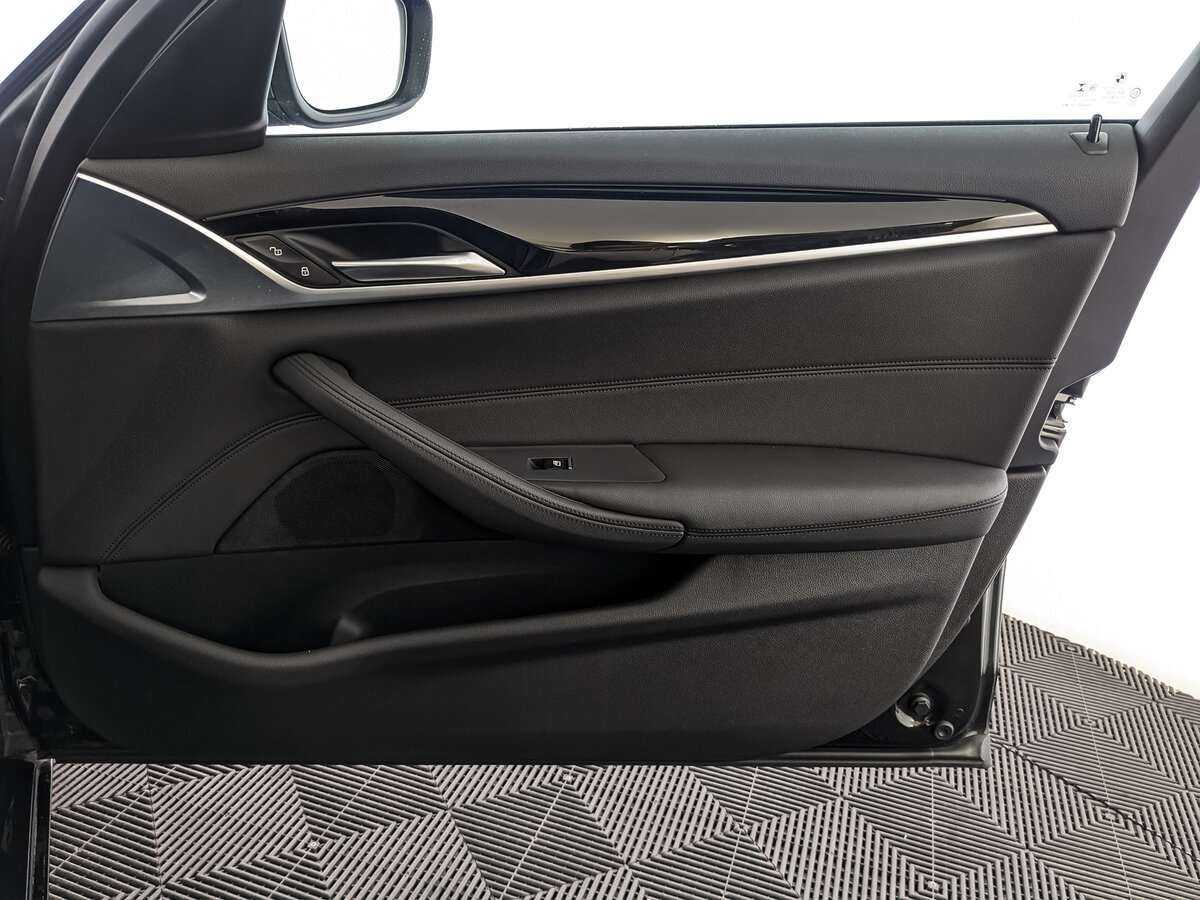 BMW 5 серии 520d, 2020 Фото №21