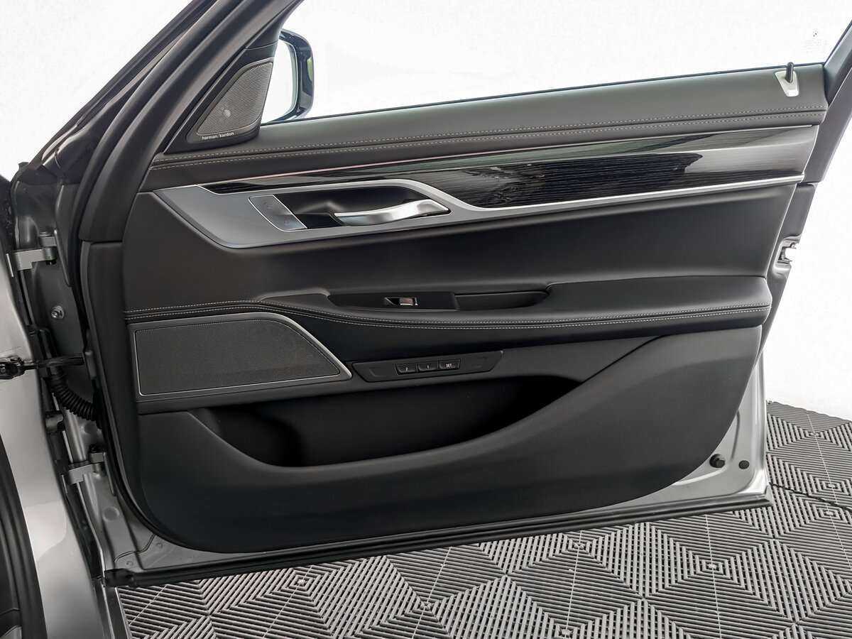 BMW 7 серии 740d xDrive, 2019 Фото №20