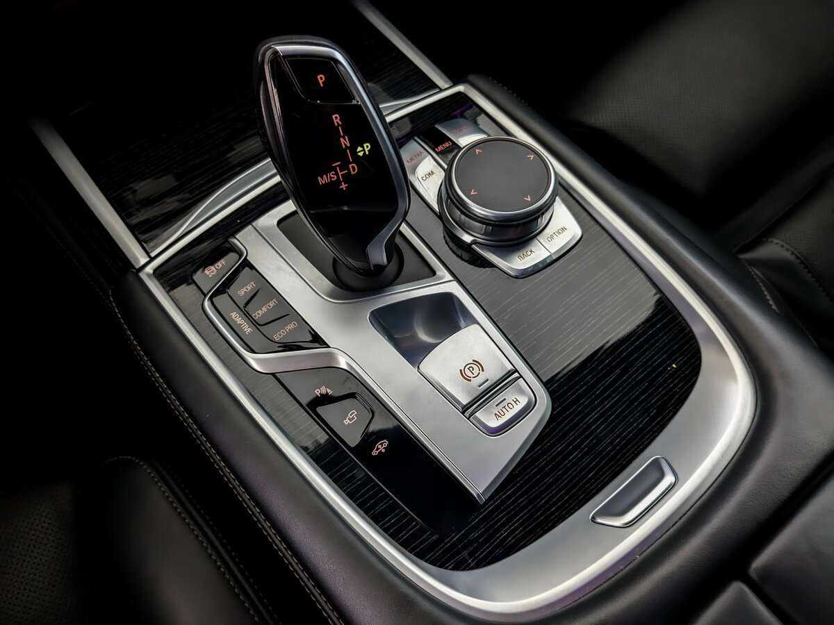 BMW 7 серии 740d xDrive, 2019 Фото №22