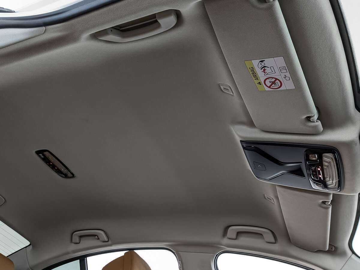 BMW 5 серии 530i xDrive, 2019 Фото №18