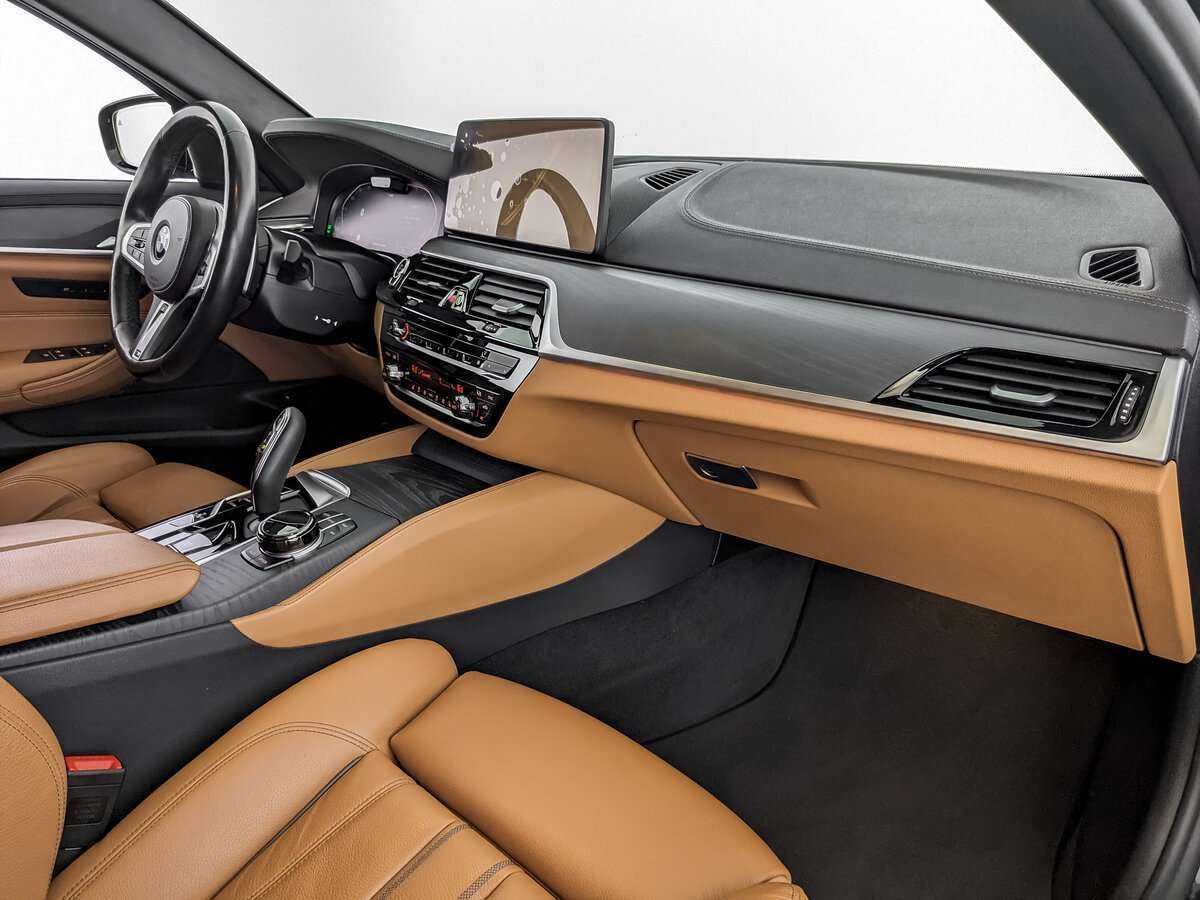 BMW 5 серии 530d xDrive, 2021 Фото №9