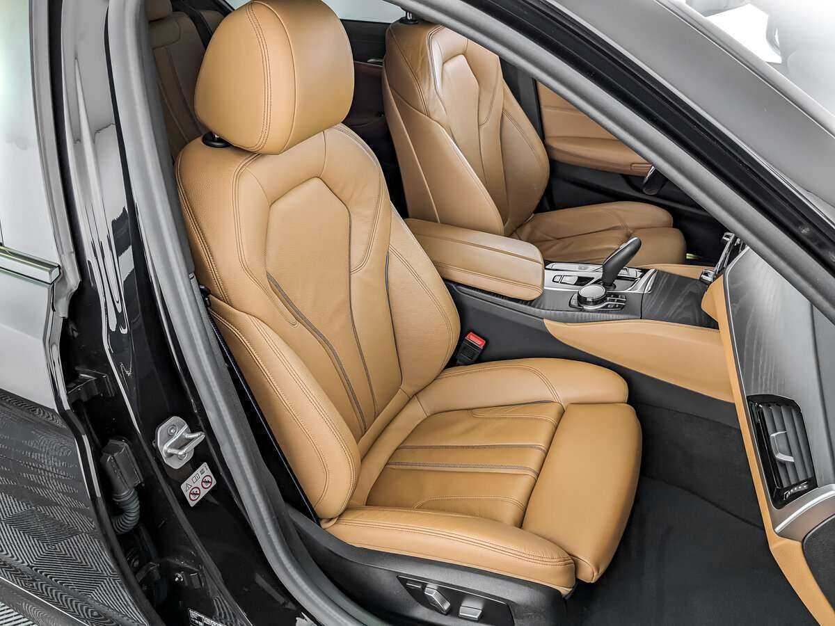 BMW 5 серии 530d xDrive, 2021 Фото №16