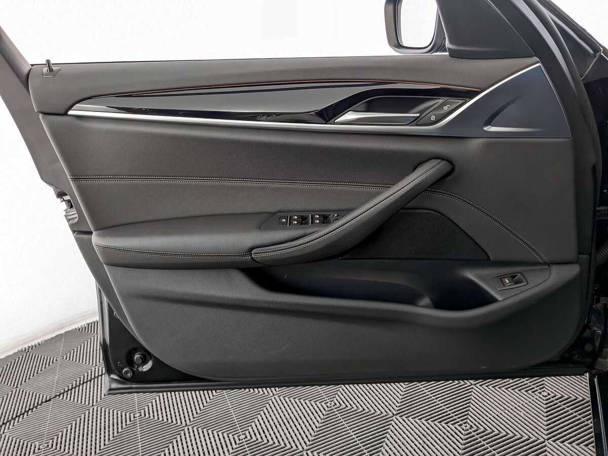 BMW 5 серии 520i, 2021 Фото №14