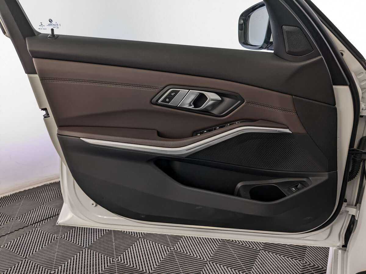 BMW 3 серии 320d xDrive, 2020 Фото №15