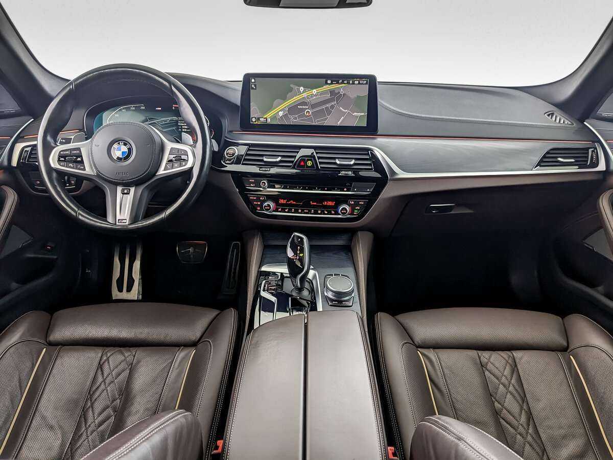 BMW 5 серии 530d xDrive, 2020 Фото №11