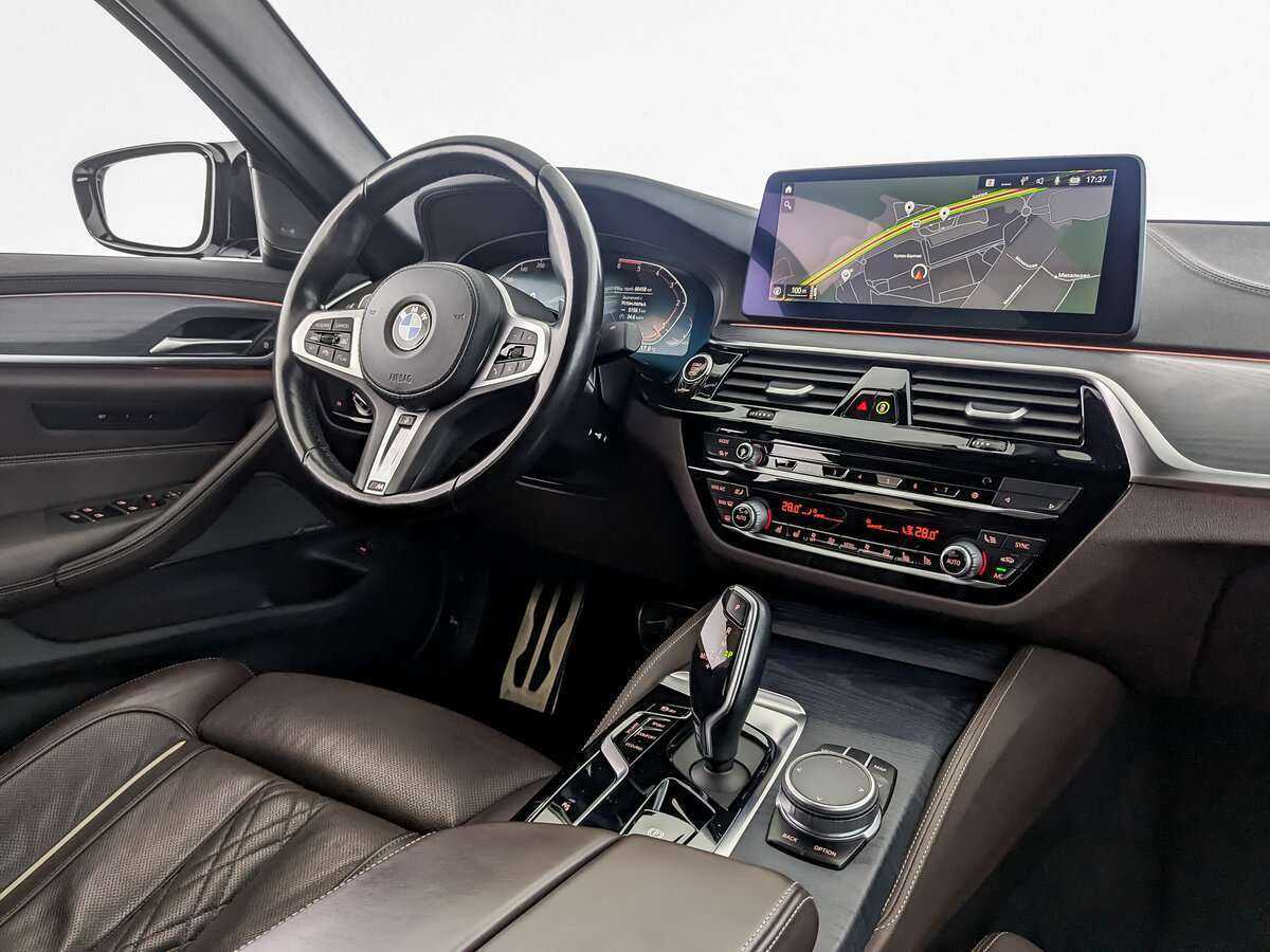 BMW 5 серии 530d xDrive, 2020 Фото №24
