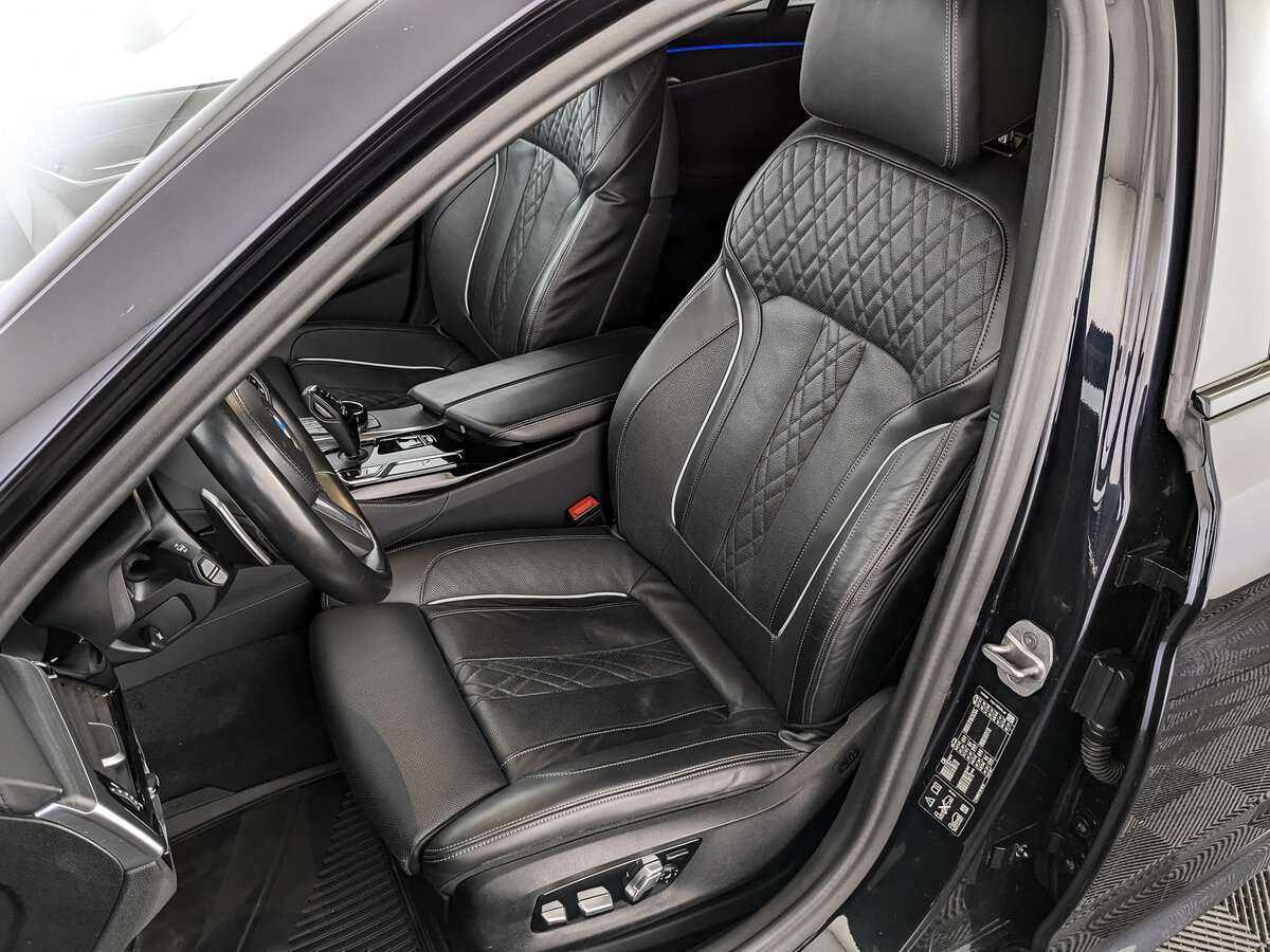 BMW 5 серии 530d xDrive, 2021 Фото №12