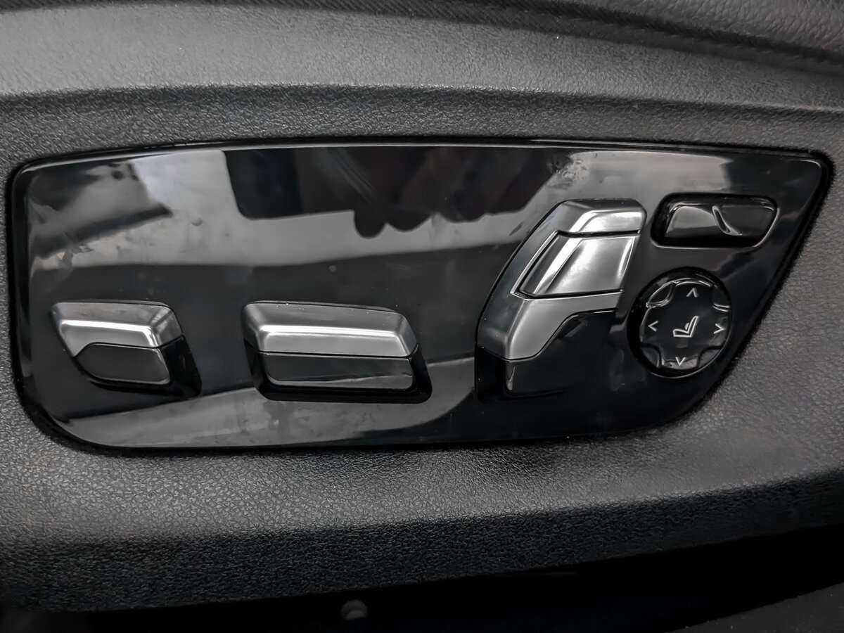 BMW 7 серии 730d xDrive, 2019 Фото №17