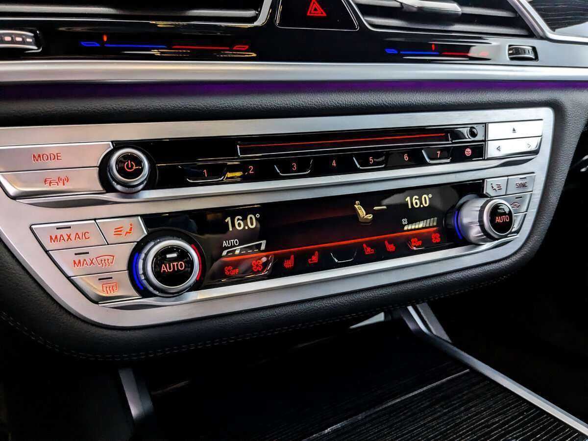 BMW 7 серии 730d xDrive, 2019 Фото №22