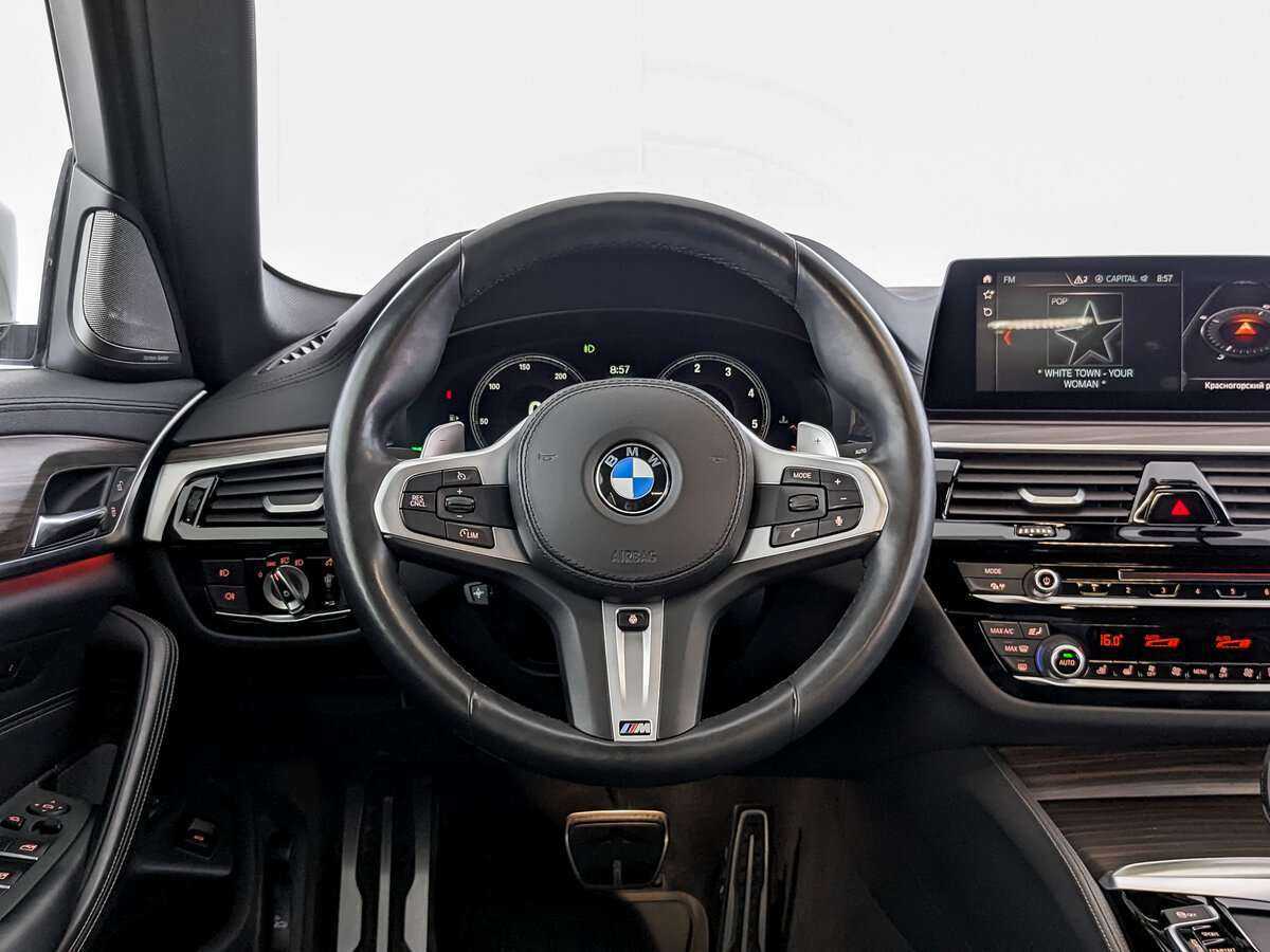 BMW 5 серии 530d xDrive, 2019 Фото №19