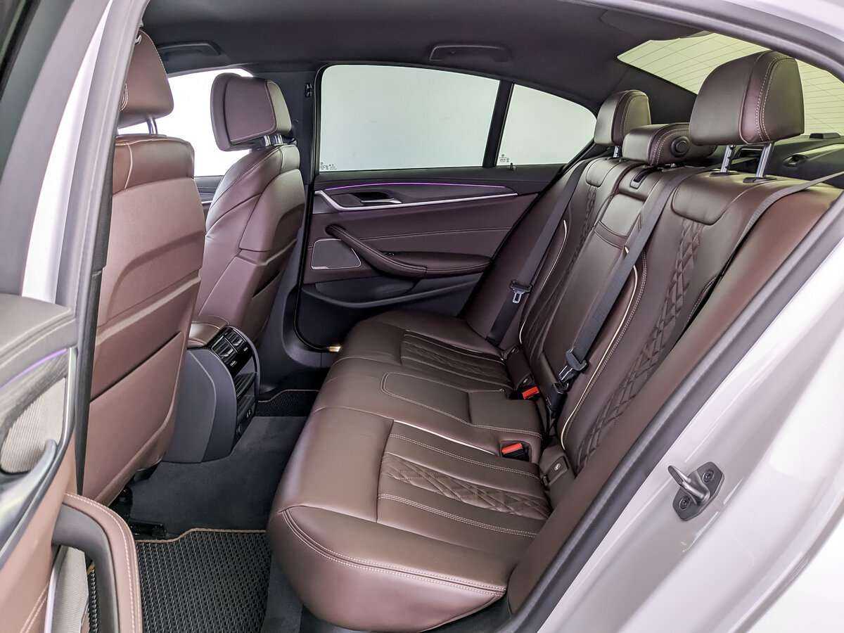 BMW 5 серии 530d xDrive, 2020 Фото №12