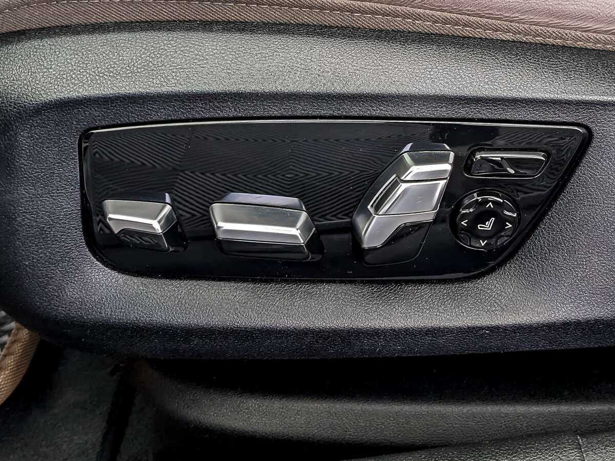 BMW 5 серии 530d xDrive, 2020 Фото №16