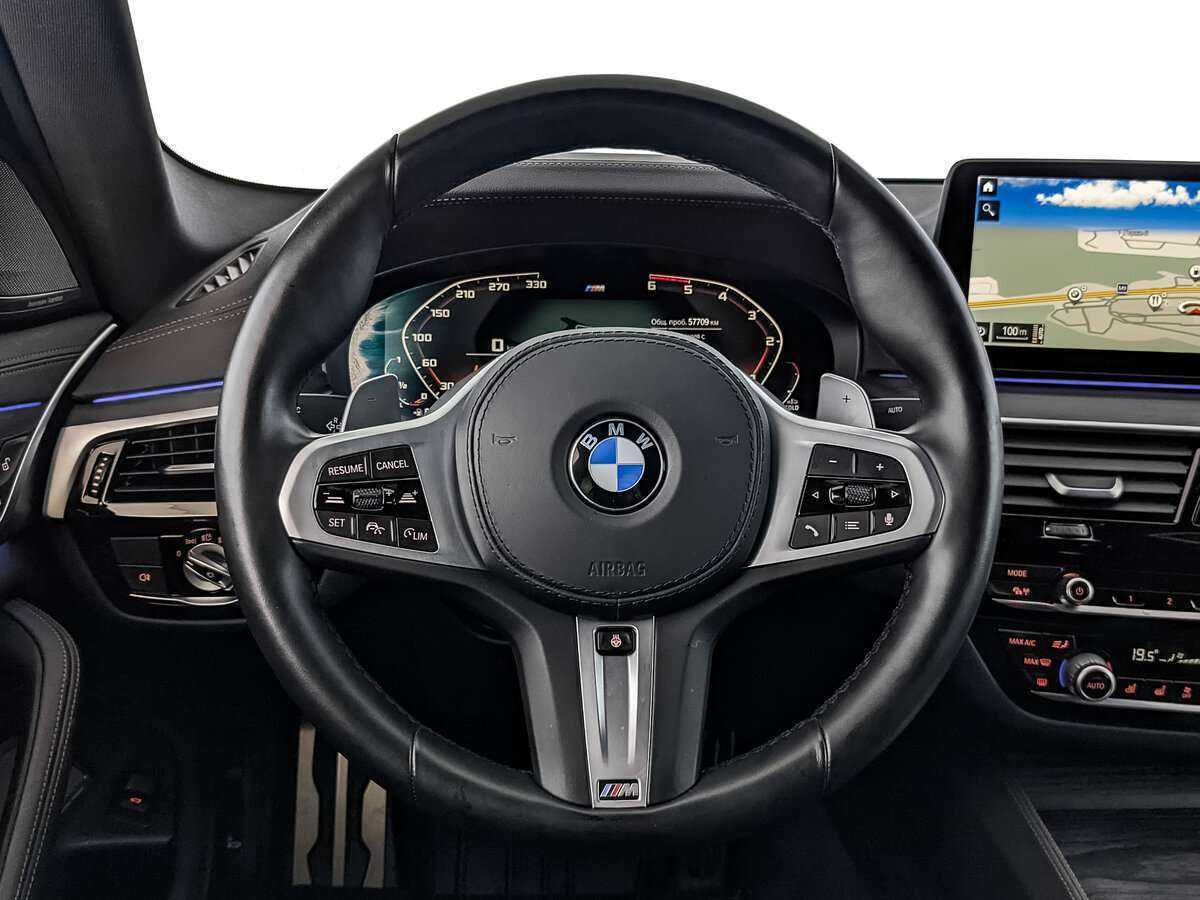 BMW 5 серии 530d xDrive, 2021 Фото №16