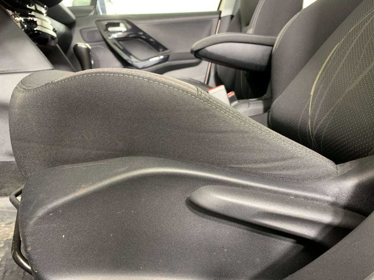 Peugeot 208, 2013 Фото №14