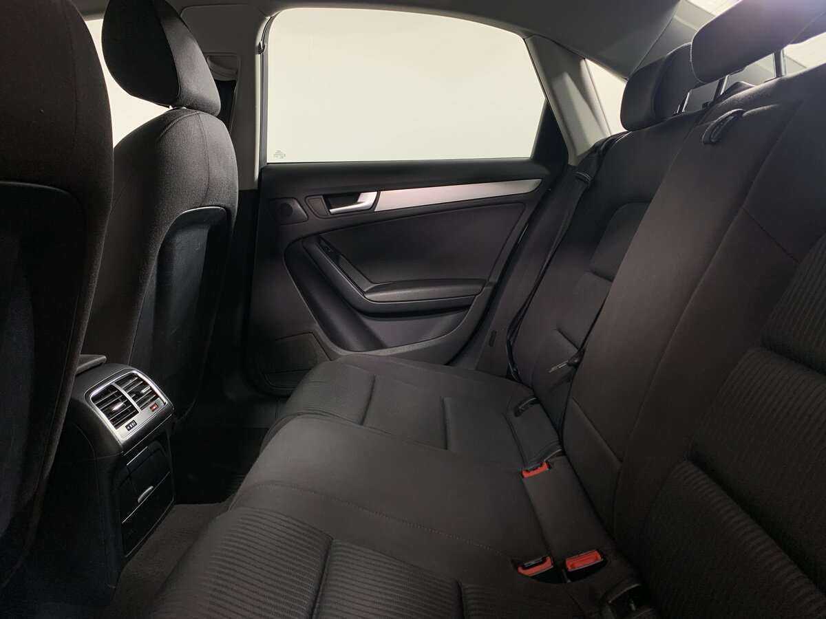 Audi A4, 2011 Фото №16