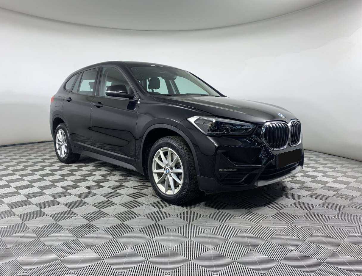 BMW X1 20i xDrive, 2020 Фото №3