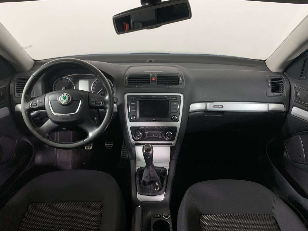 Skoda Octavia Scout, 2011 Фото №10