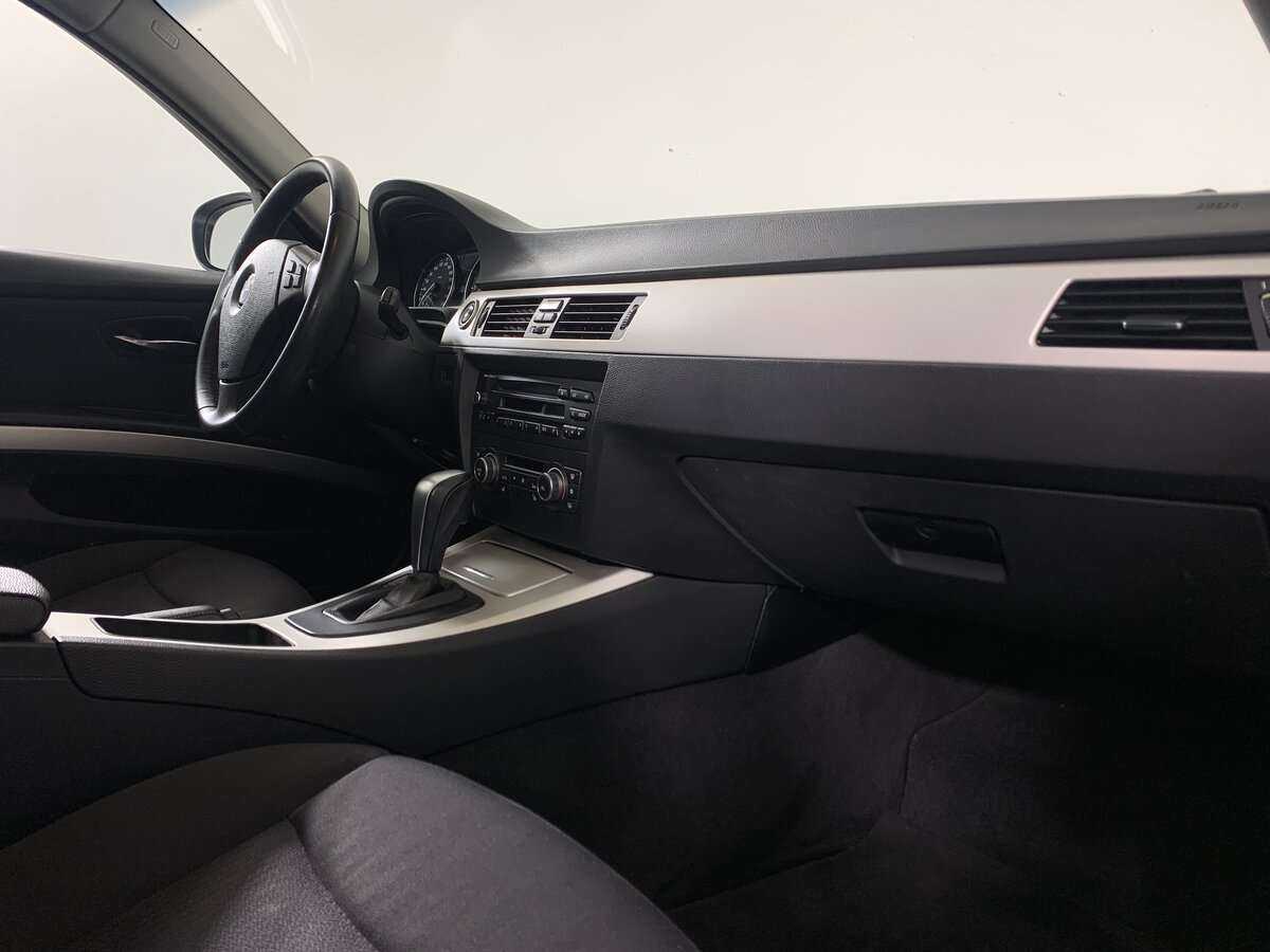 BMW 3 серии 318i, 2011 Фото №14