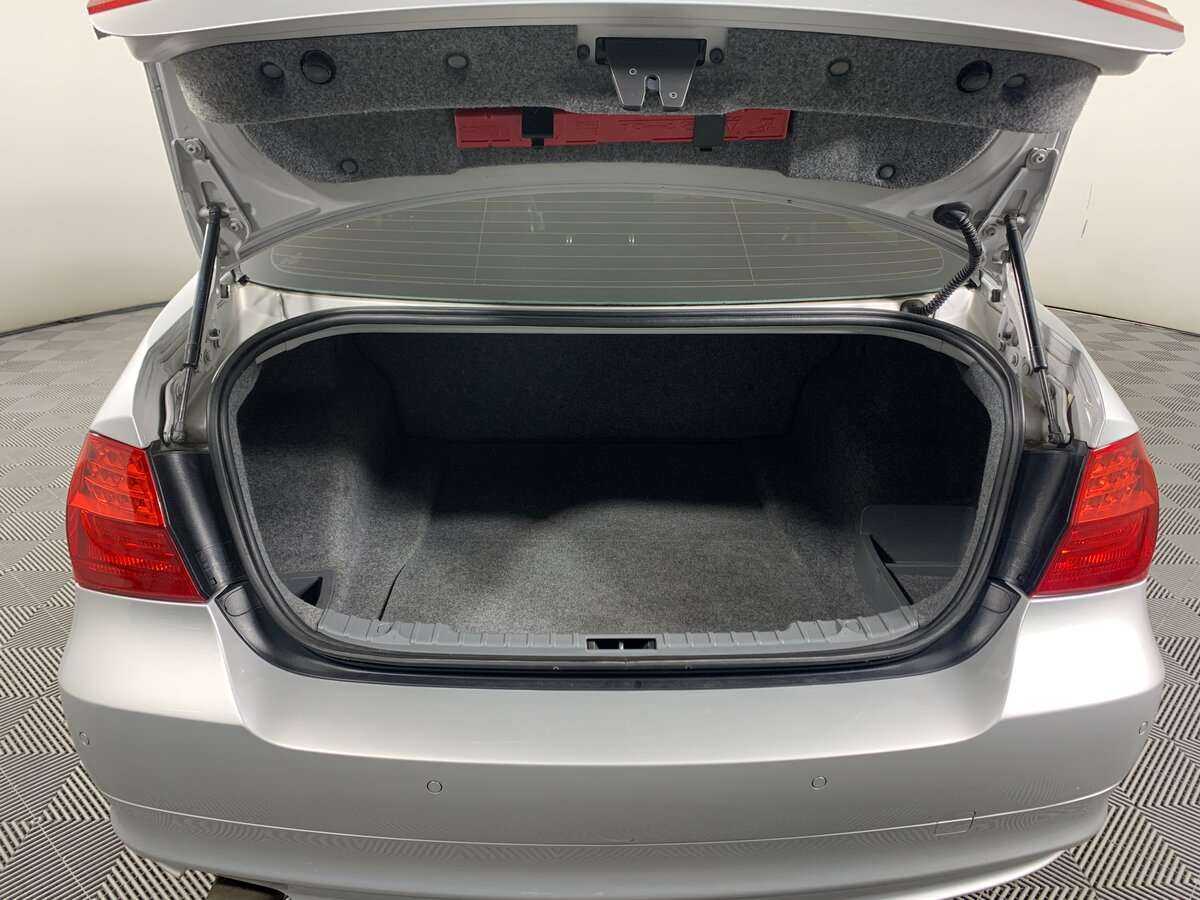 BMW 3 серии 318i, 2011 Фото №20