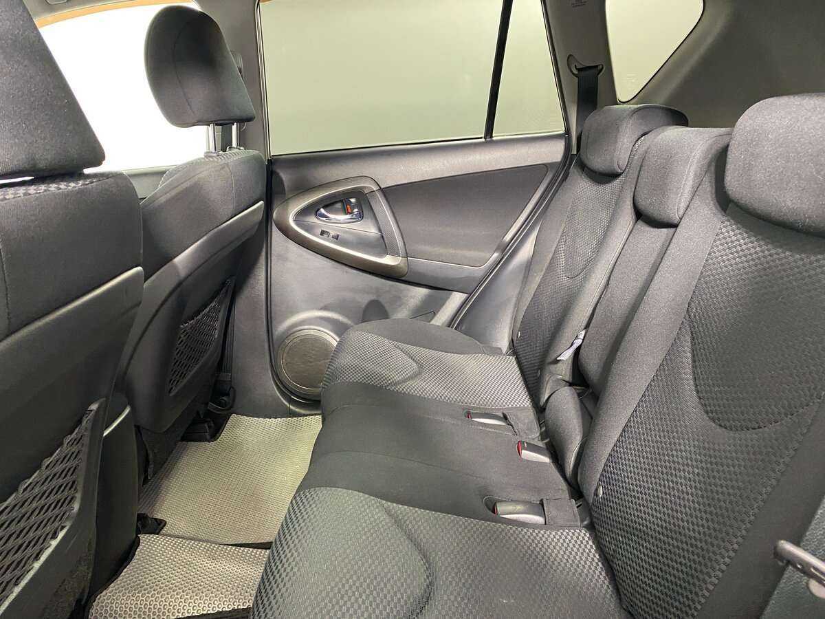 Toyota RAV4, 2011 Фото №9