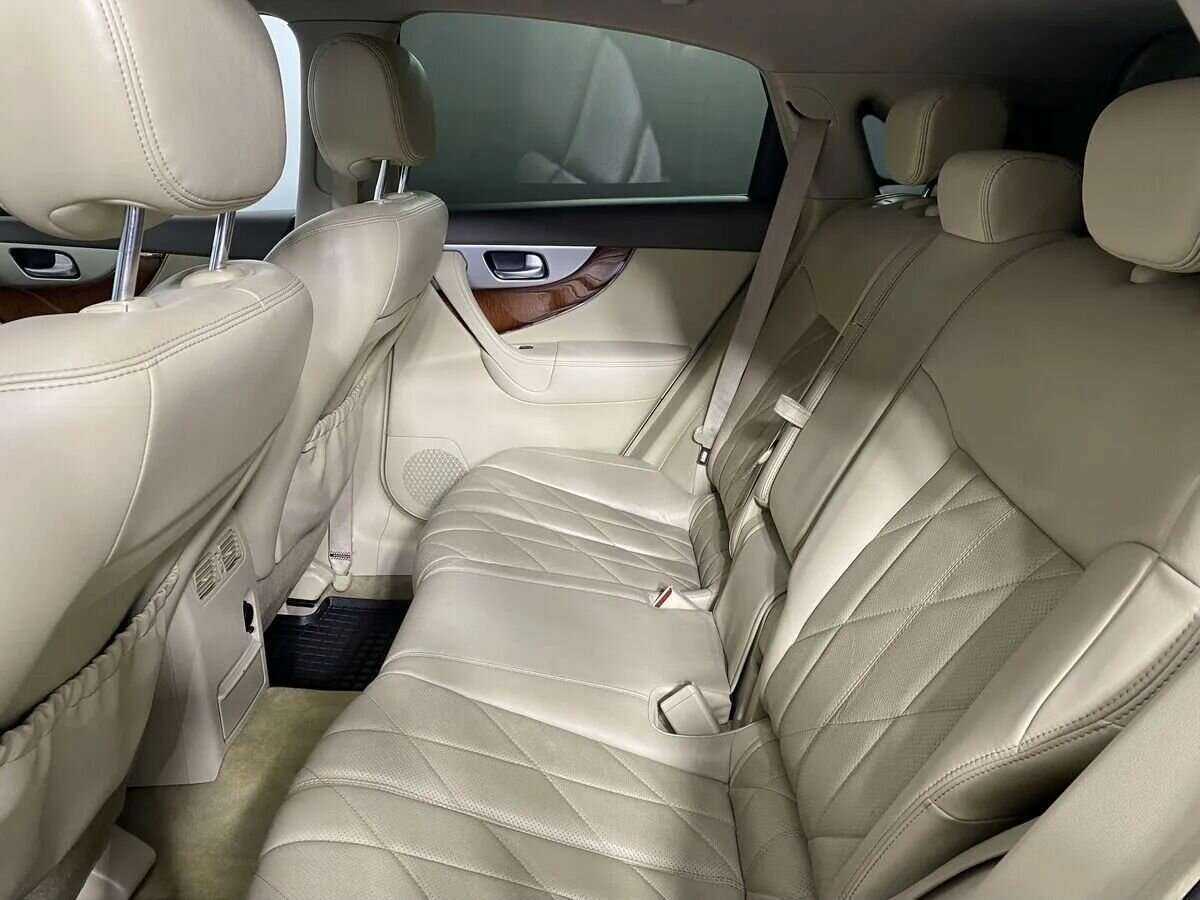Infiniti FX37, 2011 Фото №9