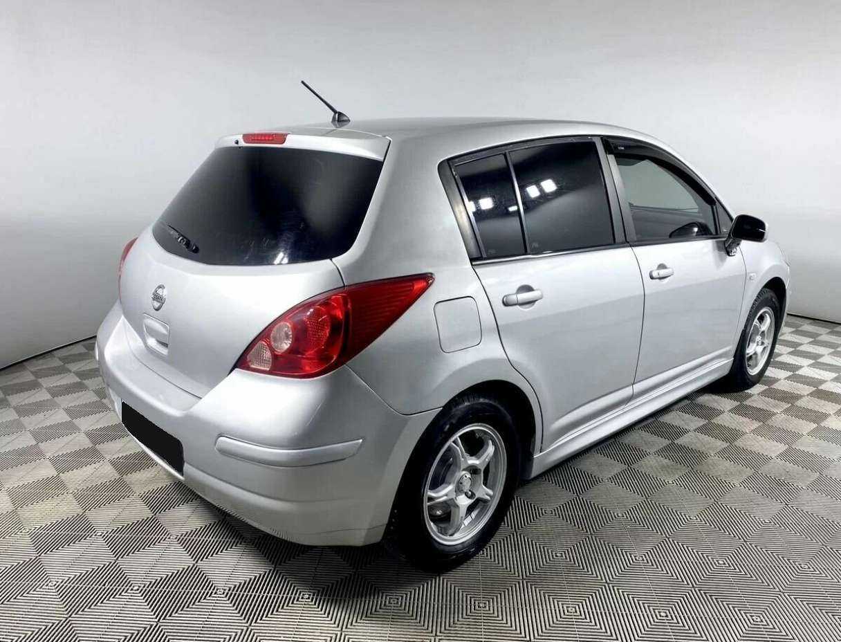 Nissan Tiida, 2011 Фото №6