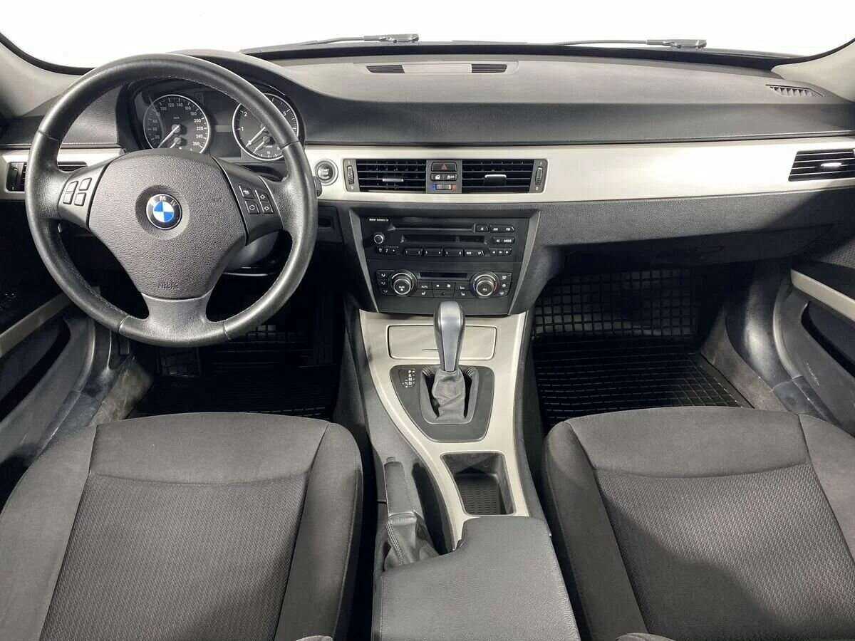 BMW 3 серии 318i, 2011 Фото №10