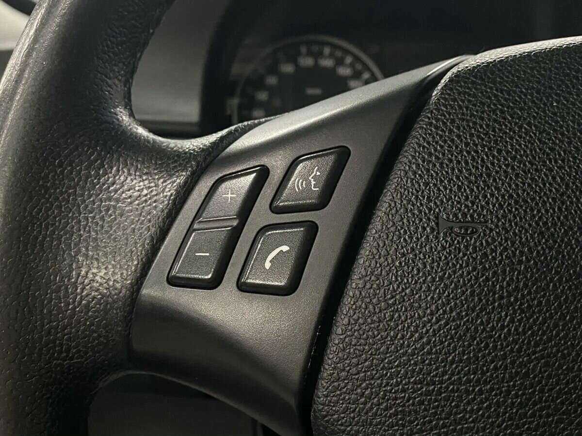 BMW 3 серии 318i, 2011 Фото №12