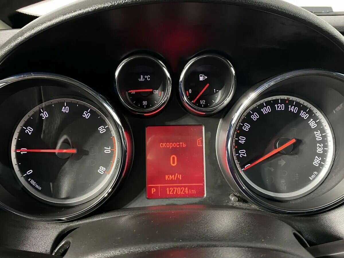 Opel Astra GTC, 2013 Фото №17