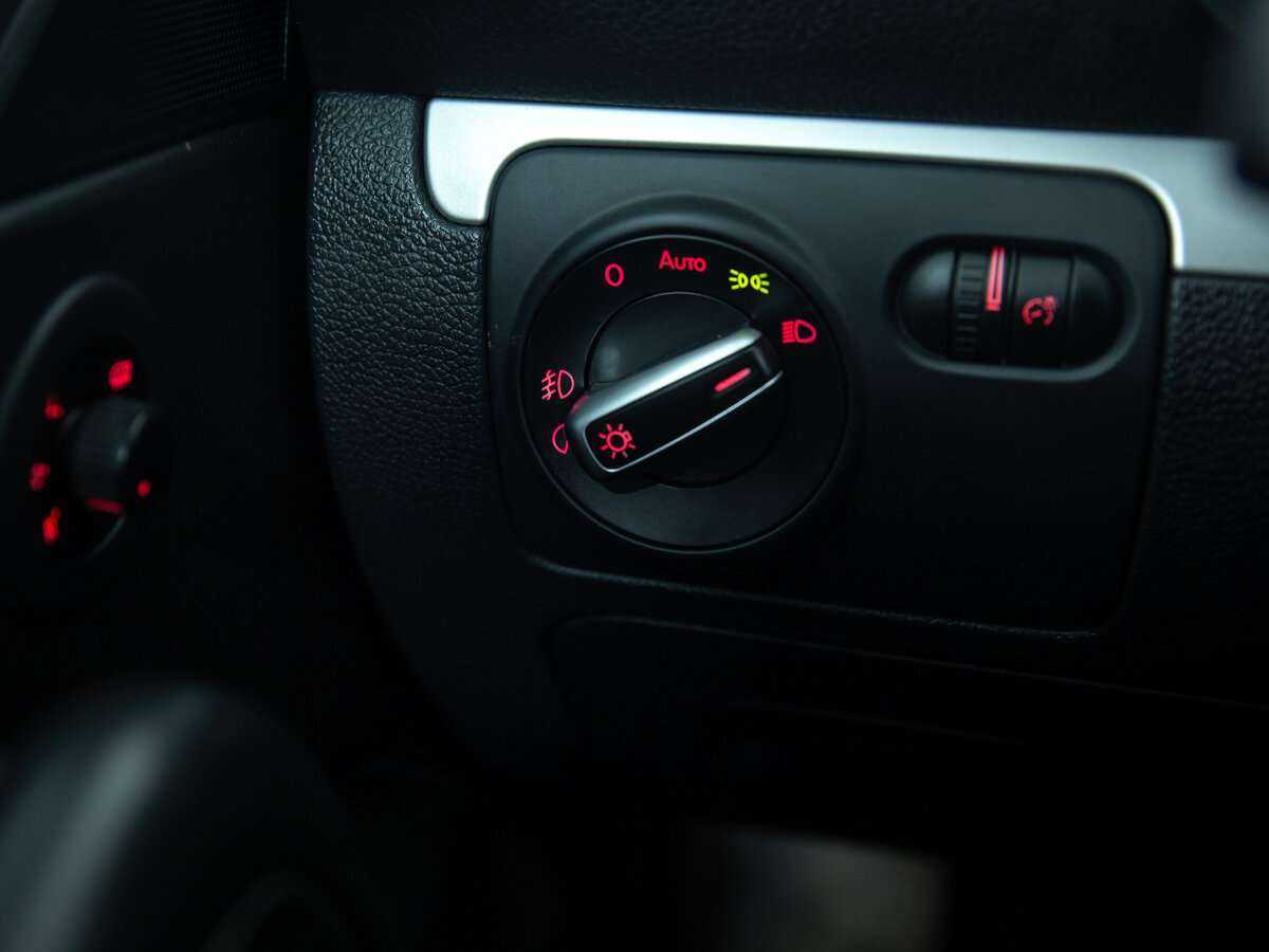 Volkswagen Scirocco, 2011 Фото №16