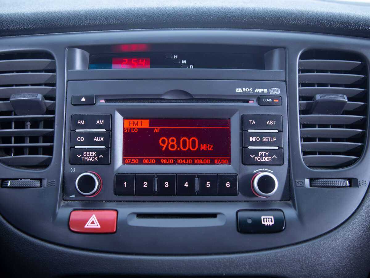 Kia Rio, 2010 Фото №15