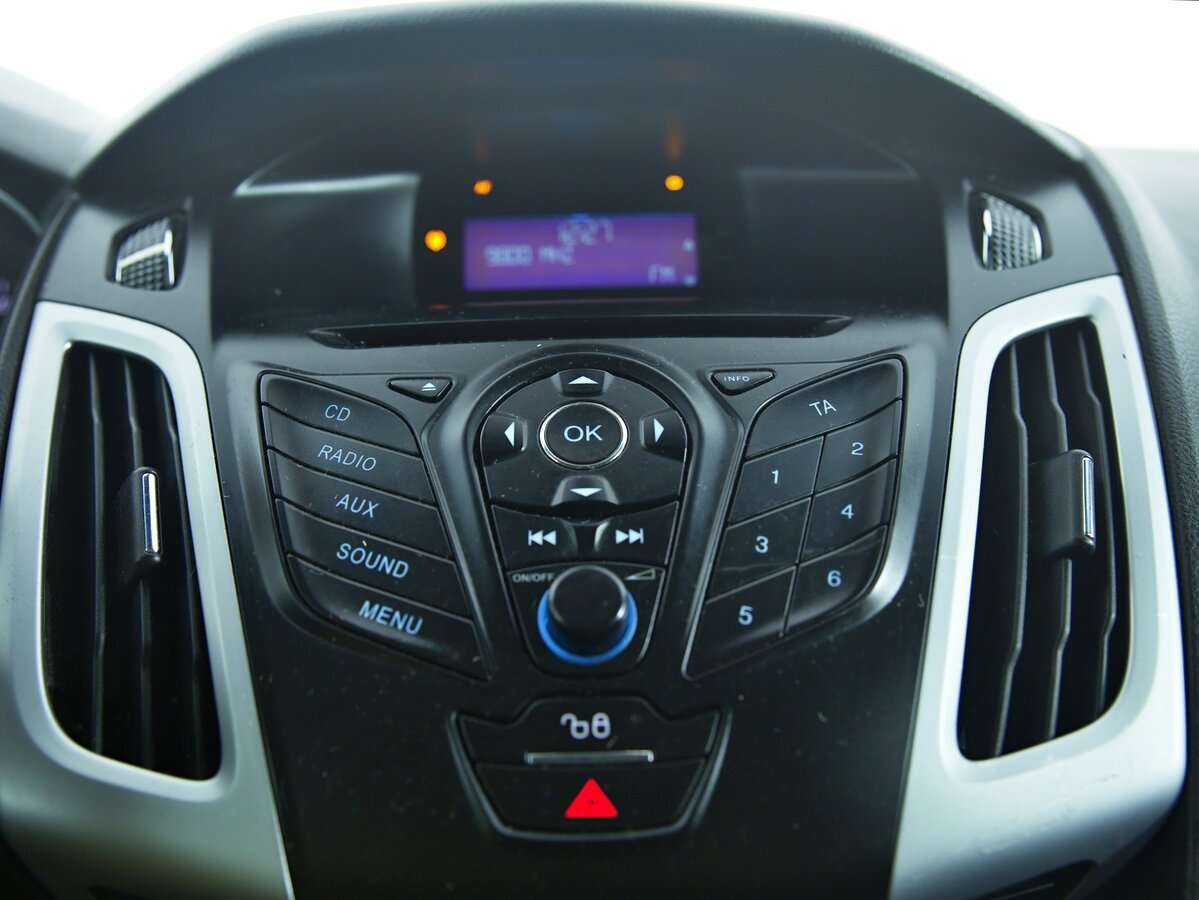 Ford Focus, 2011 Фото №9