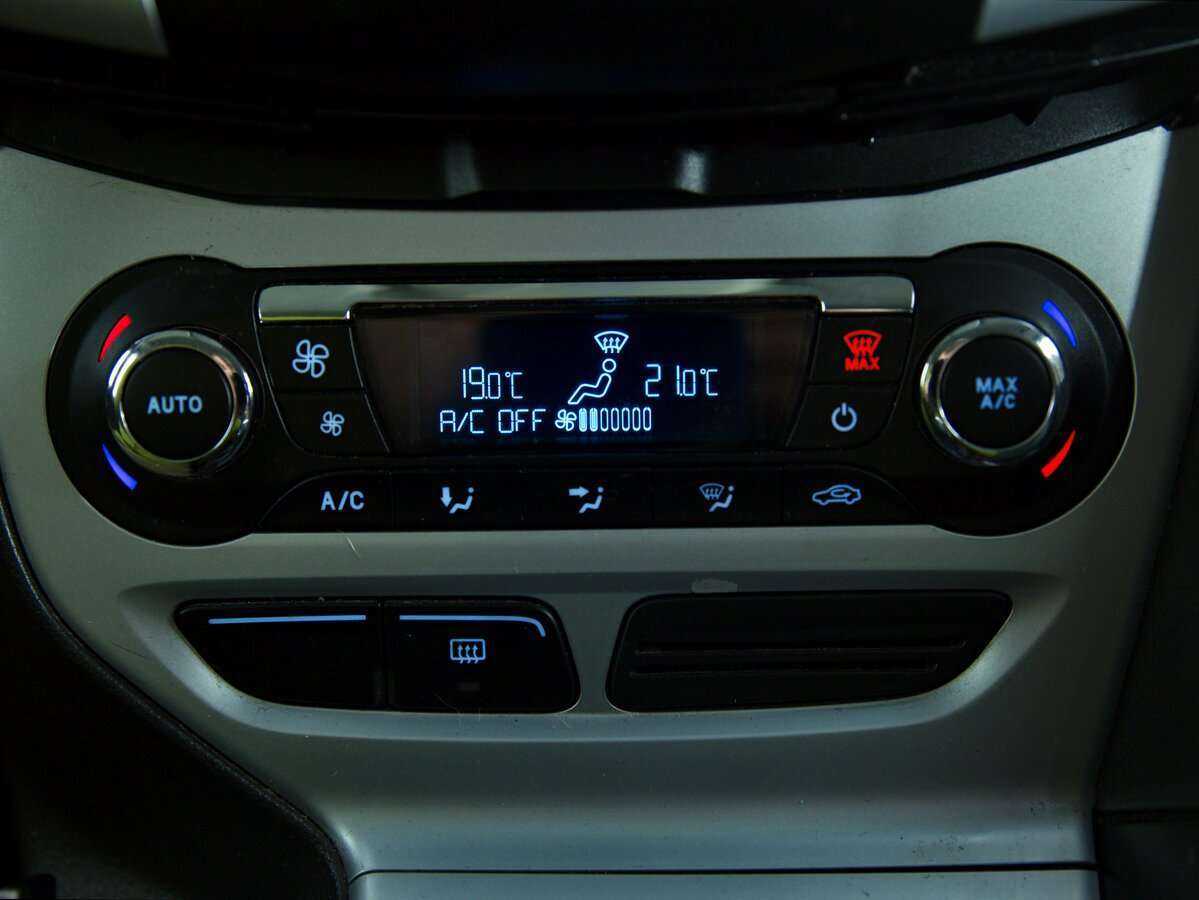 Ford Focus, 2011 Фото №10