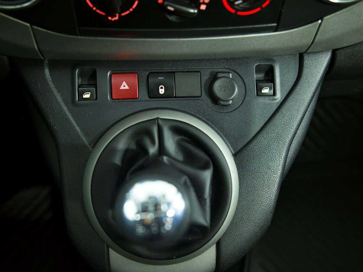 Peugeot Partner, 2011 Фото №12