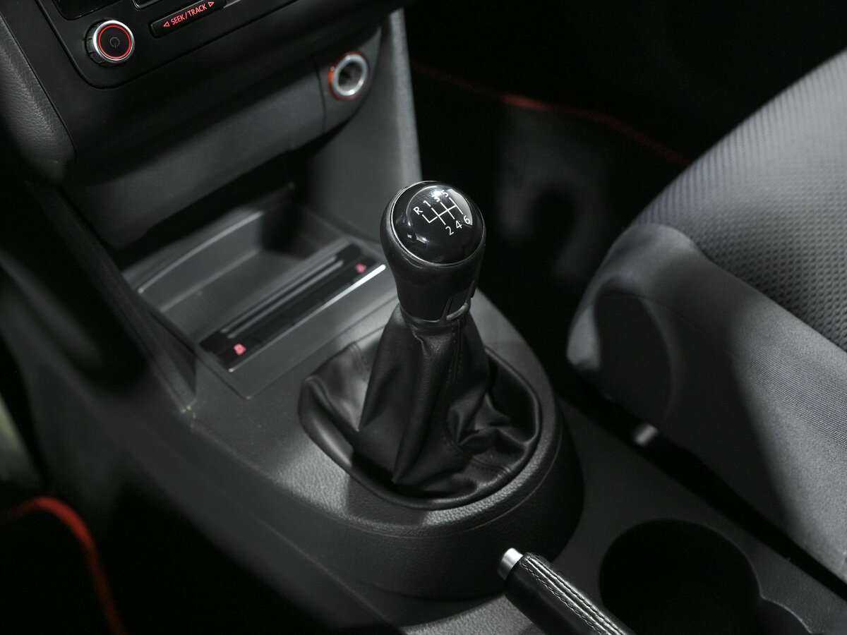 Volkswagen Touran, 2013 Фото №12