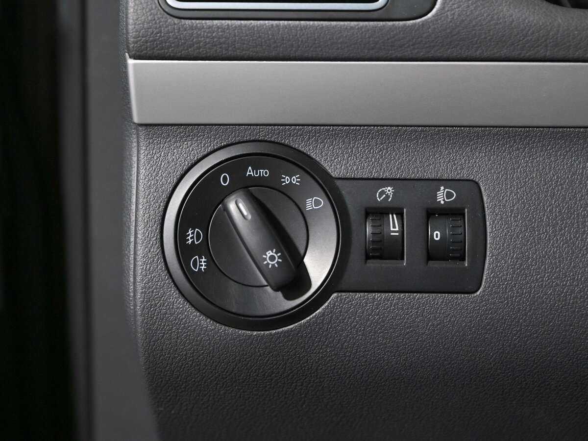 Volkswagen Touran, 2013 Фото №13